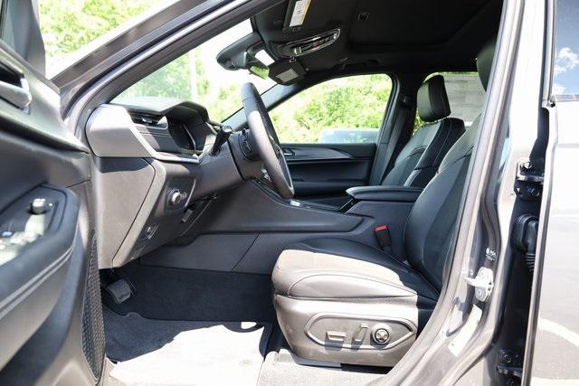 new 2025 Jeep Grand Cherokee car, priced at $36,800
