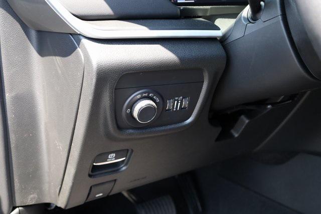 new 2025 Jeep Grand Cherokee car, priced at $36,800