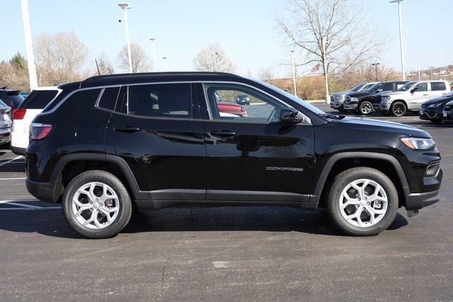 new 2024 Jeep Compass car, priced at $23,531