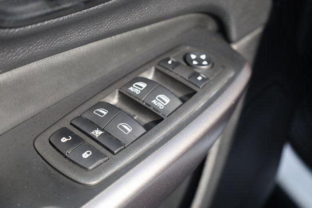used 2022 Jeep Cherokee car, priced at $25,545