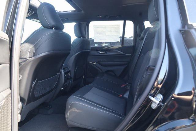 new 2025 Jeep Grand Cherokee car, priced at $39,615