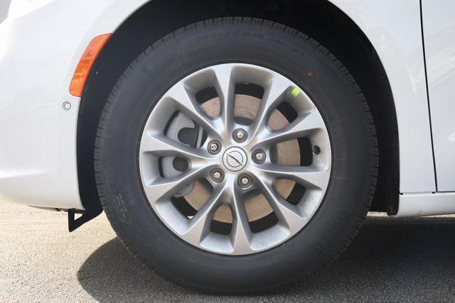 new 2026 Chrysler Pacifica car, priced at $42,658