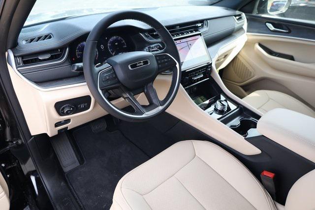 new 2025 Jeep Grand Cherokee car, priced at $46,942