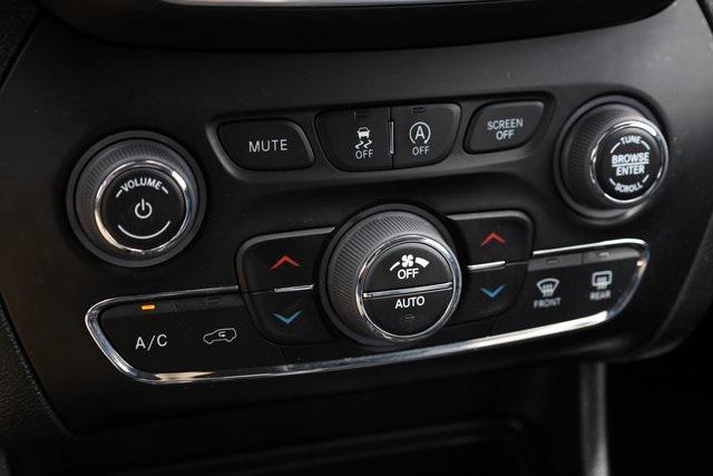 used 2023 Jeep Cherokee car, priced at $22,200