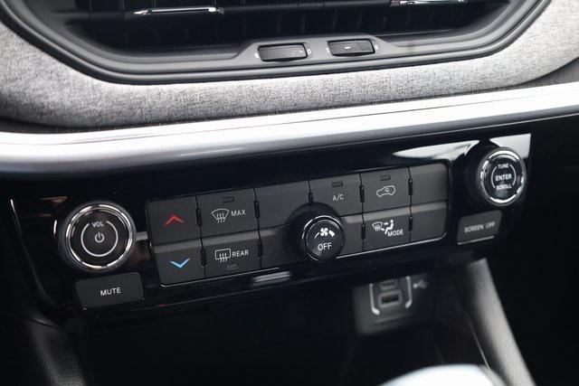 new 2025 Jeep Compass car, priced at $30,760