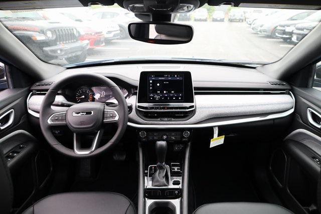 new 2025 Jeep Compass car, priced at $30,760