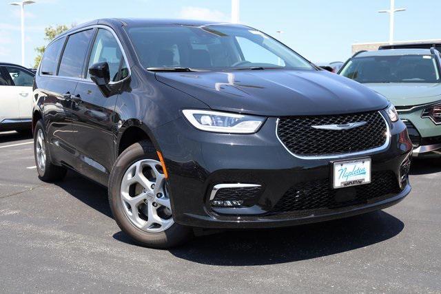 new 2024 Chrysler Pacifica car, priced at $48,785