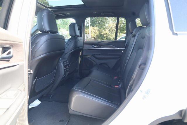 new 2025 Jeep Grand Cherokee car, priced at $46,187