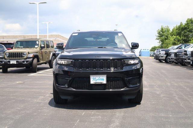 new 2025 Jeep Grand Cherokee car, priced at $42,555
