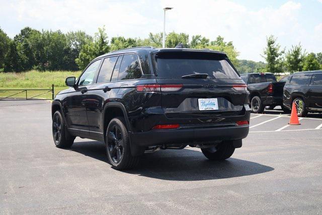 new 2025 Jeep Grand Cherokee car, priced at $42,555