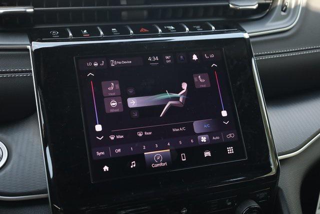 new 2025 Jeep Grand Cherokee car, priced at $42,555