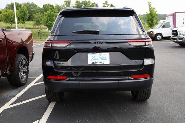 new 2024 Jeep Grand Cherokee car, priced at $40,152