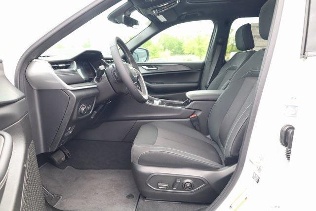 new 2025 Jeep Grand Cherokee L car, priced at $36,600