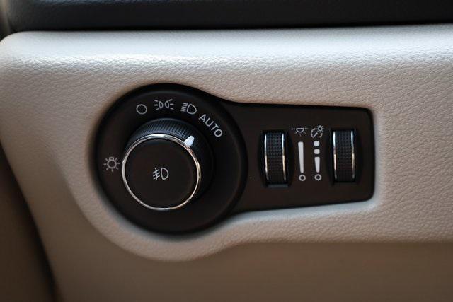 used 2022 Chrysler Pacifica car, priced at $22,100