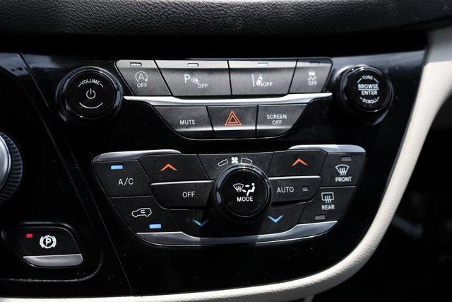 used 2022 Chrysler Pacifica car, priced at $22,100