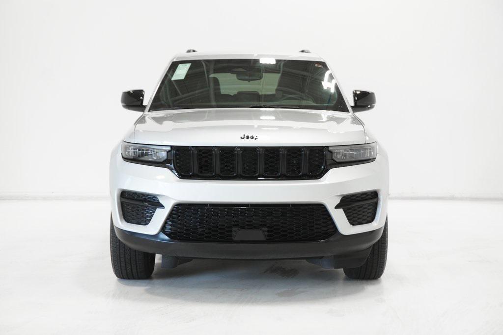 used 2024 Jeep Grand Cherokee car, priced at $31,500