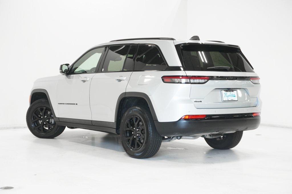 used 2024 Jeep Grand Cherokee car, priced at $31,500