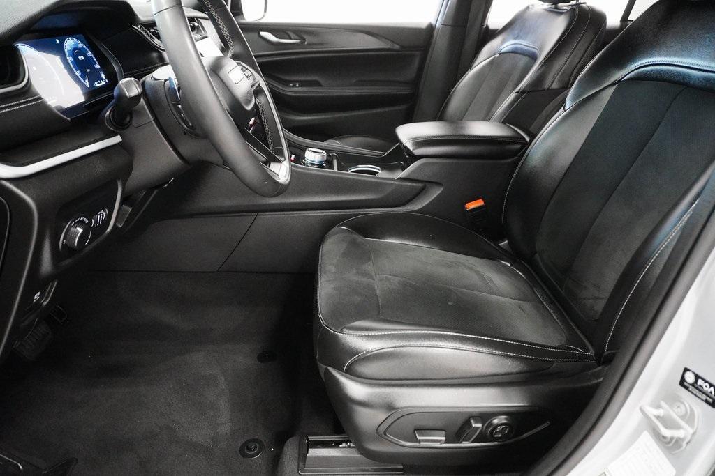 used 2024 Jeep Grand Cherokee car, priced at $31,500