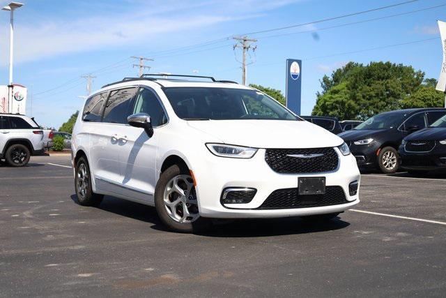 used 2023 Chrysler Pacifica car, priced at $25,957