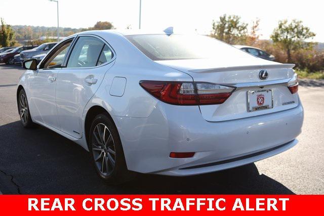 used 2018 Lexus ES 300h car, priced at $22,400