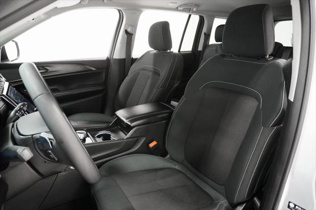 used 2024 Jeep Grand Cherokee car, priced at $27,738