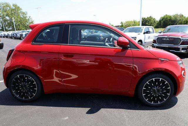 new 2024 FIAT 500e car, priced at $29,095