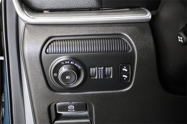 used 2024 Jeep Wagoneer L car, priced at $53,870