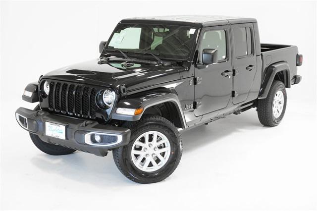 used 2023 Jeep Gladiator car, priced at $38,550