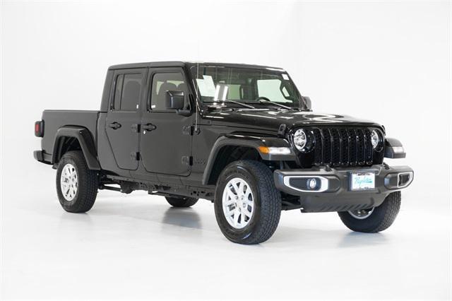 used 2023 Jeep Gladiator car, priced at $38,550