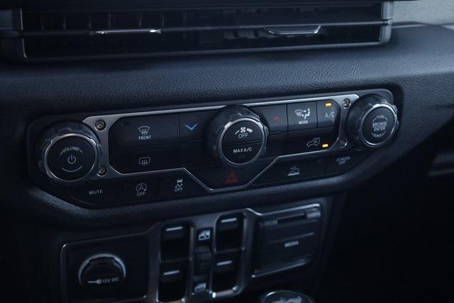 new 2025 Jeep Wrangler car, priced at $39,128
