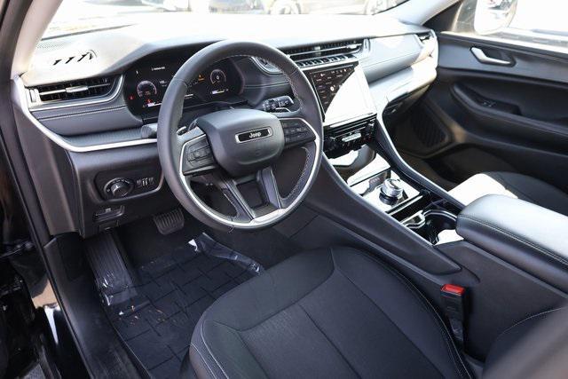 used 2023 Jeep Grand Cherokee car, priced at $29,400