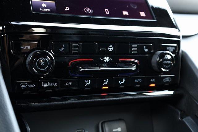 new 2025 Jeep Grand Cherokee car, priced at $35,600