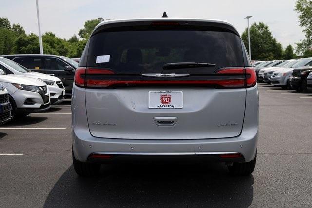 new 2024 Chrysler Pacifica car, priced at $50,477