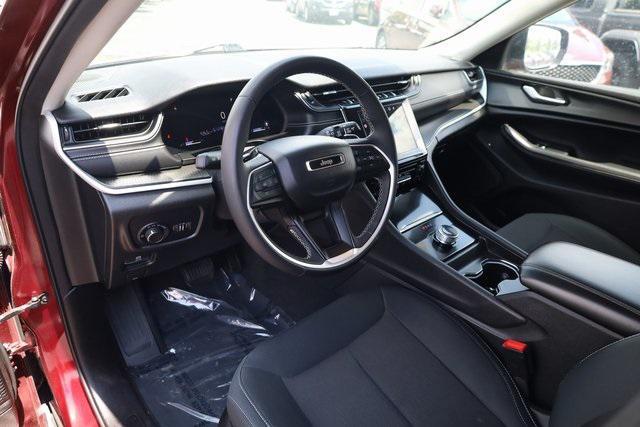 used 2024 Jeep Grand Cherokee car, priced at $27,995