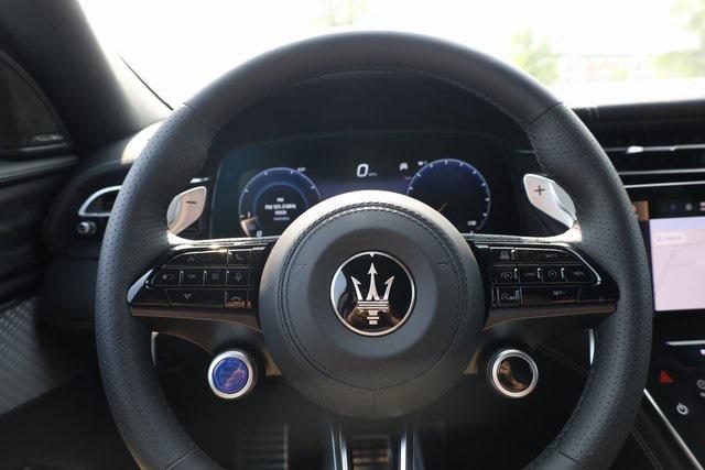 new 2025 Maserati Grecale car, priced at $75,994