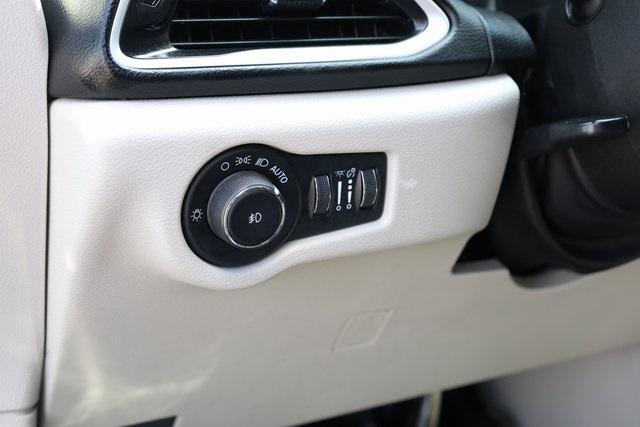 used 2023 Chrysler Pacifica car, priced at $21,651