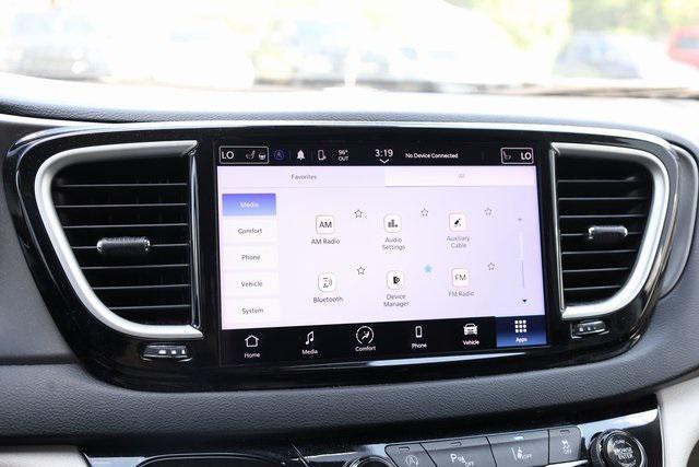 used 2023 Chrysler Pacifica car, priced at $21,651