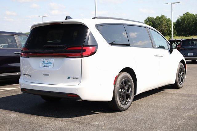 new 2025 Chrysler Pacifica Hybrid car, priced at $48,505