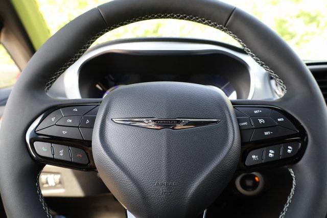 new 2025 Chrysler Pacifica Hybrid car, priced at $48,505