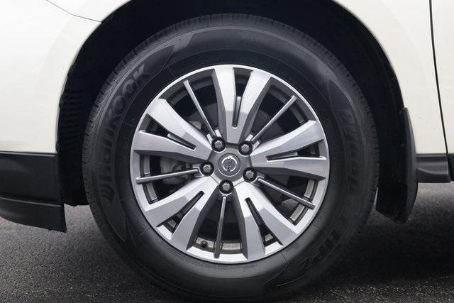 used 2020 Nissan Pathfinder car, priced at $19,827