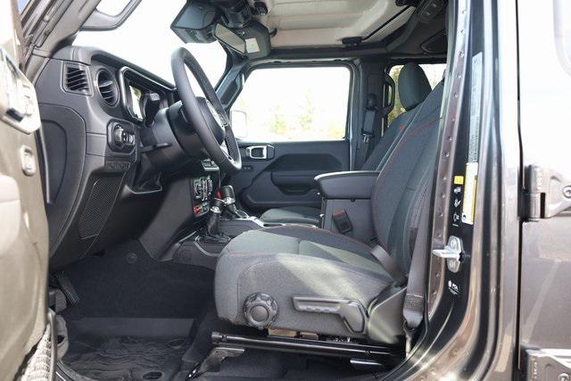 new 2025 Jeep Gladiator car, priced at $47,989