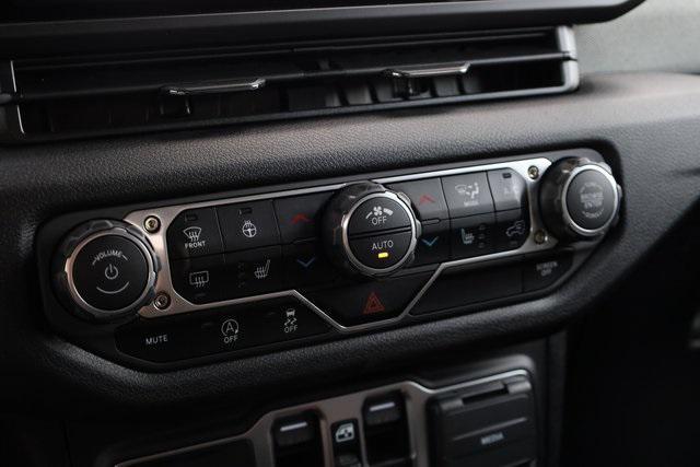 new 2025 Jeep Wrangler car, priced at $48,851