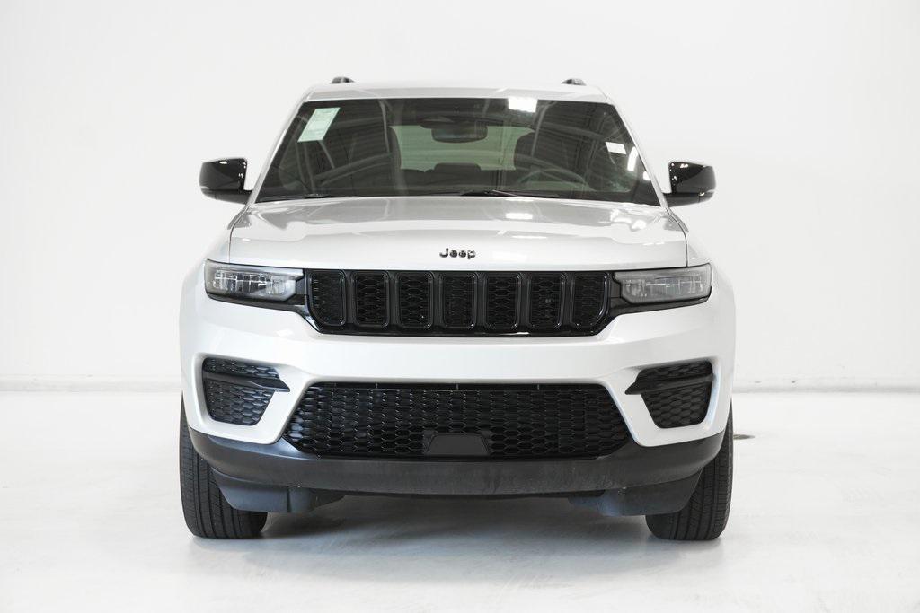 used 2024 Jeep Grand Cherokee car, priced at $31,200