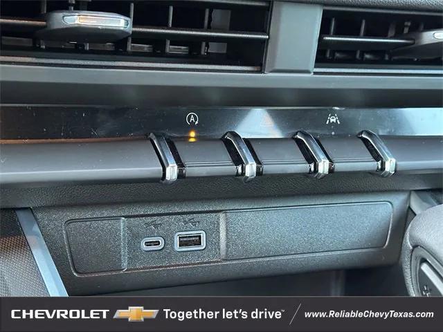 new 2025 Chevrolet Colorado car, priced at $32,595