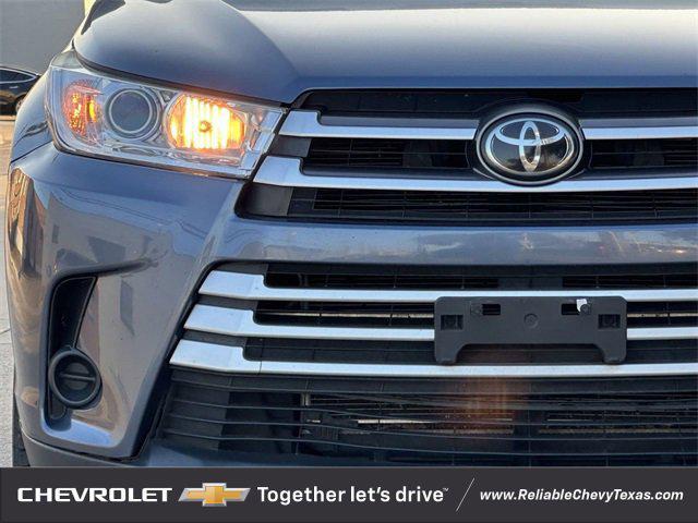 used 2019 Toyota Highlander car, priced at $19,792