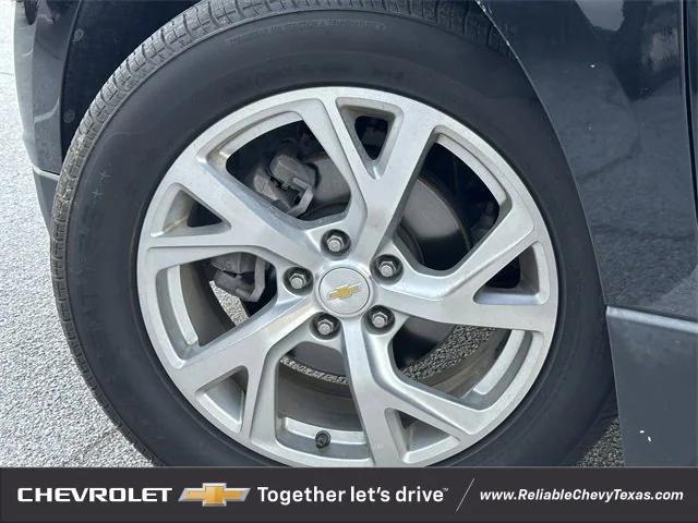 used 2021 Chevrolet Equinox car, priced at $19,251