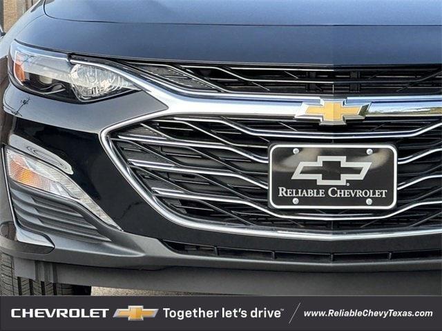 new 2025 Chevrolet Malibu car, priced at $26,545