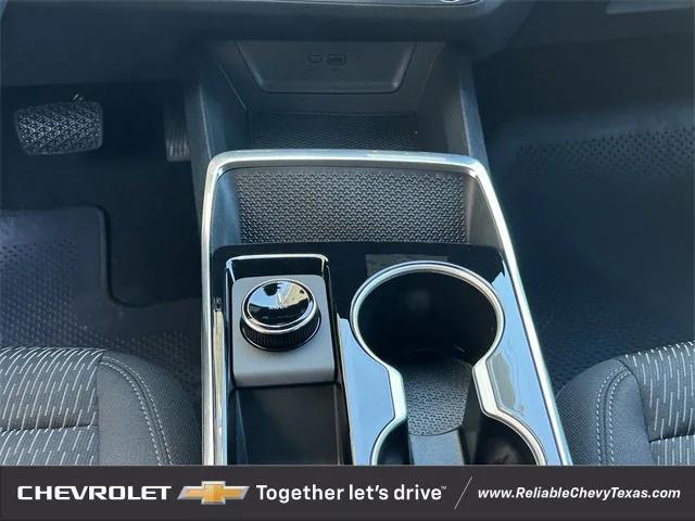 new 2026 Chevrolet Equinox car, priced at $29,290