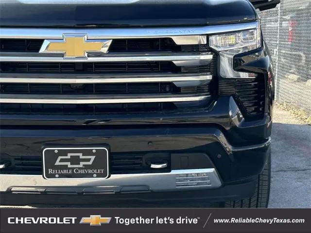 new 2025 Chevrolet Silverado 1500 car, priced at $70,305