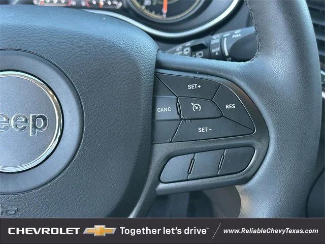 used 2022 Jeep Cherokee car, priced at $19,991